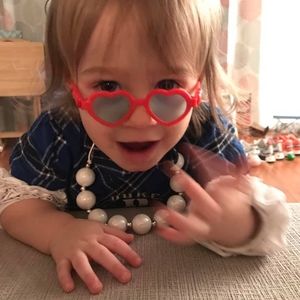 Meet your Posher, Crystal